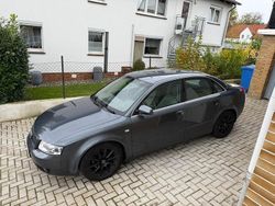 Grau Gebraucht 2003 Audi A4 Limousine | 1.200 € (Guter Preis)