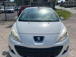 Weiß Gebraucht 2012 Peugeot 207 CC Roland Garros Cabrio | 2.199 € (Superpreis)