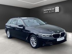 Black sapphire metallic Gebraucht 2022 BMW 520 Performance Kombi | 30.890 € (Guter Preis)