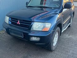 Blau Gebraucht 2002 Mitsubishi Pajero SUV | 2.990 € (Superpreis)
