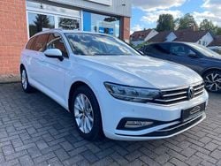 Weiß Gebraucht 2022 VW Passat Business Kombi | 17.950 € (Fairer Preis)