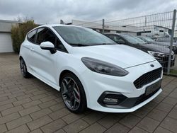 Weiß Gebraucht 2021 Ford Fiesta ST Kleinwagen | 21.980 € (Etwas zu teuer)