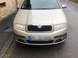 Gold Gebraucht 2005 Skoda Fabia Kleinwagen | 1.000 € (Guter Preis)