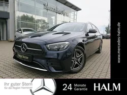 Blau Gebraucht 2023 Mercedes E220 Exclusive Kombi | 49.990 €