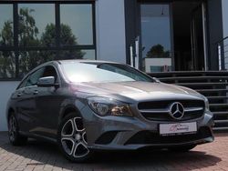 Grau Gebraucht 2016 Mercedes CLA180 Shooting Brake Kombi | 10.900 € (Guter Preis)