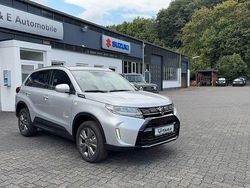 Silber Neu 2025 Suzuki Vitara Comfort SUV | 31.990 € (Teuer)