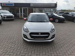 Weiß Gebraucht 2021 Suzuki Swift Comfort Kleinwagen | 15.490 € (Fairer Preis)
