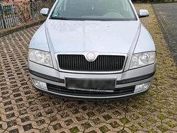 Silber Gebraucht 2007 Skoda Octavia Kombi | 650 € (Superpreis)