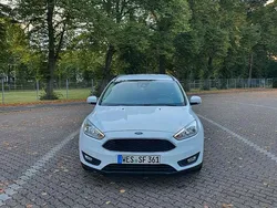 Weiß Gebraucht 2016 Ford Focus Business Edition Kombi | 8.350 € (Fairer Preis)