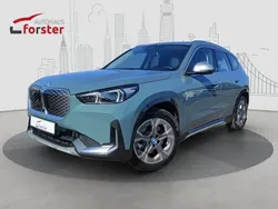 Grün Gebraucht 2024 BMW iX1 xLine SUV | 45.990 € (Etwas zu teuer)