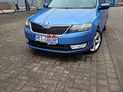 Blau Gebraucht 2014 Skoda Rapid Limousine | 9.700 € (Etwas zu teuer)