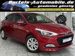 Rot Gebraucht 2016 Hyundai i20 Passion Limousine | 10.850 € (Fairer Preis)