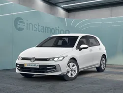 Weiß Gebraucht 2024 VW Golf VIII Life Limousine | 24.280 € (Fairer Preis)