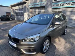 Grau Gebraucht 2015 BMW 218 Gran Tourer Advantage Van / Kleinbus | 12.900 € (Fairer Preis)