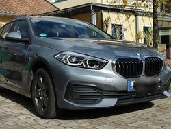 Silber Gebraucht 2022 BMW 118 Sport Line Kleinwagen | 21.800 € (Guter Preis)