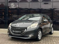 Grau Gebraucht 2013 Peugeot 208 Active Kleinwagen | 6.990 € (Fairer Preis)
