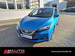 Blau Gebraucht 2019 Nissan Leaf Tekna Kleinwagen | 20.480 € (Etwas zu teuer)