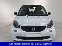 Weiß Gebraucht 2017 Smart ForTwo Coupé Prime Coupé | 7.490 € (Fairer Preis)