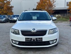 Weiß Gebraucht 2013 Skoda Octavia Ambition Kombi | 7.500 € (Fairer Preis)
