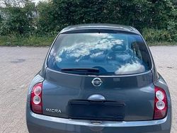 Grau Gebraucht 2003 Nissan Micra Kleinwagen | 1.400 €