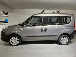Grau Gebraucht 2017 Opel Combo Van / Kleinbus | 13.000 € (Teuer)