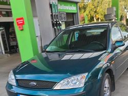 Grün Gebraucht 2002 Ford Mondeo Limousine | 2.500 € (Teuer)