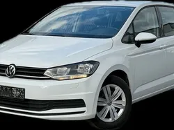 Weiß Gebraucht 2018 VW Touran Trendline Van / Kleinbus | 11.290 € (Guter Preis)