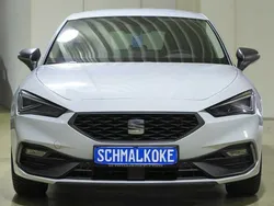 Nevada white Gebraucht 2024 Seat Leon FR Limousine | 25.950 € (Guter Preis)