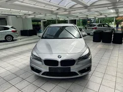 Silber Gebraucht 2016 BMW 214 Active Tourer Advantage Van / Kleinbus | 7.800 € (Guter Preis)