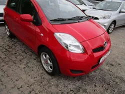 Rot Gebraucht 2013 Daihatsu Charade Kleinwagen | 7.750 €