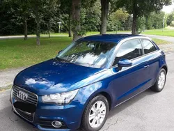 Blau Gebraucht 2014 Audi A1 Attraction Kleinwagen | 11.000 € (Fairer Preis)