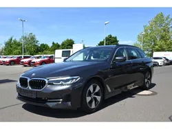 Grau Gebraucht 2020 BMW 520 Performance Kombi | 28.990 € (Guter Preis)