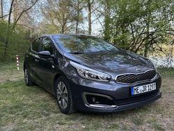 Grau Gebraucht 2018 Kia Ceed Edition 7 Kleinwagen | 9.500 € (Guter Preis)