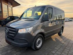 Grau Gebraucht 2023 Mercedes Sprinter Van | 33.990 € (Teuer)