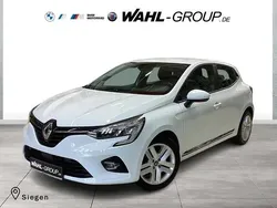Weiß Gebraucht 2021 Renault Clio V Business Limousine | 14.490 € (Fairer Preis)