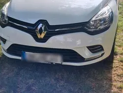 Weiß Gebraucht 2017 Renault Clio IV LIMITED Kleinwagen | 8.450 € (Etwas zu teuer)