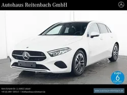 Weiß Gebraucht 2024 Mercedes A180 Progressive Limousine | 31.859 € (Etwas zu teuer)
