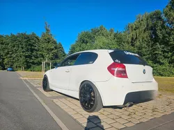Weiß Gebraucht 2007 BMW 118 Coupé Coupé | 5.777 €