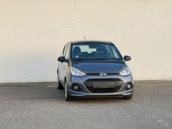 Grau Gebraucht 2016 Hyundai i10 Classic Kleinwagen | 8.999 € (Fairer Preis)