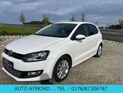 Weiß Gebraucht 2010 VW Polo Comfortline Limousine | 3.600 € (Guter Preis)