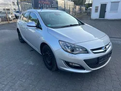 Argon silber/ice silver (m2) Gebraucht 2014 Opel Astra Exklusiv Kombi | 4.650 € (Superpreis)