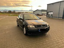 Schwarz Gebraucht 2003 Opel Astra Limousine | 2.300 € (Fairer Preis)