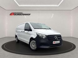 Weiß Gebraucht 2024 Mercedes Vito Van / Kleinbus | 34.999 € (Fairer Preis)