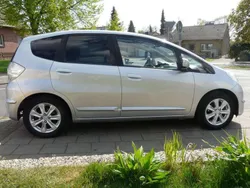 Silber Gebraucht 2011 Honda Jazz Hybrid Kleinwagen | 7.000 € (Guter Preis)