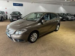 Grau Gebraucht 2014 Mercedes B180 Van / Kleinbus | 7.950 € (Guter Preis)
