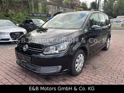 Schwarz Gebraucht 2012 VW Touran Trendline Van / Kleinbus | 5.500 € (Fairer Preis)