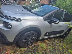 Silber Gebraucht 2017 Citroën C3 PureTech Kleinwagen | 9.290 €