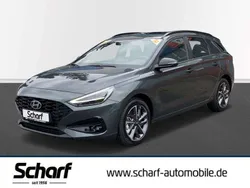 Gruen Gebraucht 2024 Hyundai i30 Advantage Kombi | 22.790 € (Guter Preis)