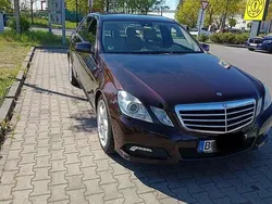 Braun Gebraucht 2009 Mercedes E350 Elegance Limousine | 11.250 € (Fairer Preis)