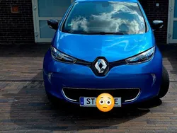 Blau Gebraucht 2017 Renault Zoe Intens Kleinwagen | 9.600 € (Etwas zu teuer)